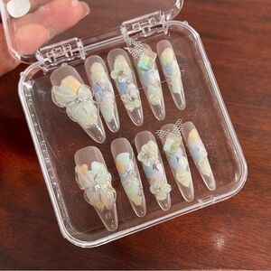 Elegant Iridescent Press-On Nails